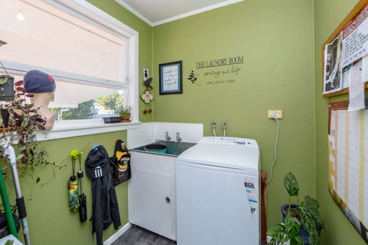 9 Skipage Grove Featherston_19