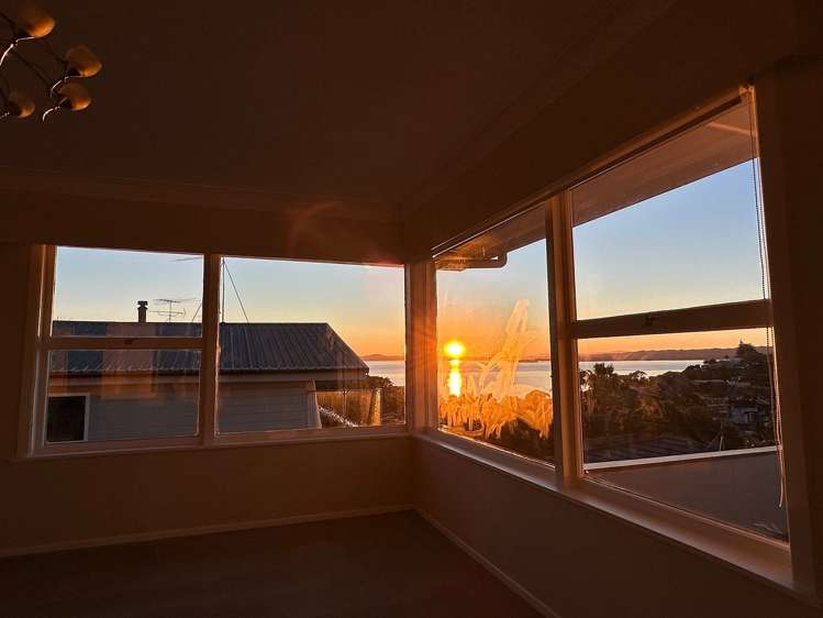 5 Colmar Road Mellons Bay_9