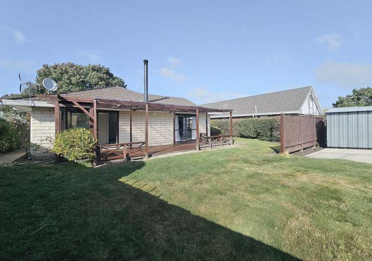 18 Regency Crescent Redwood_11