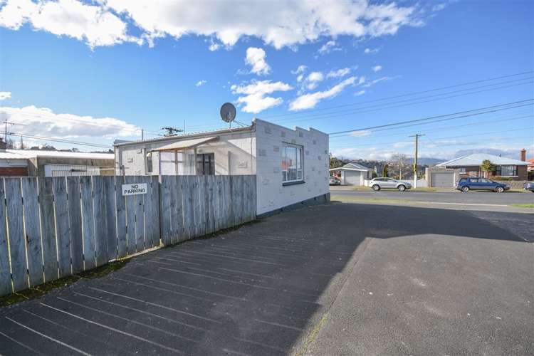 32 Riselaw Road Calton Hill_10