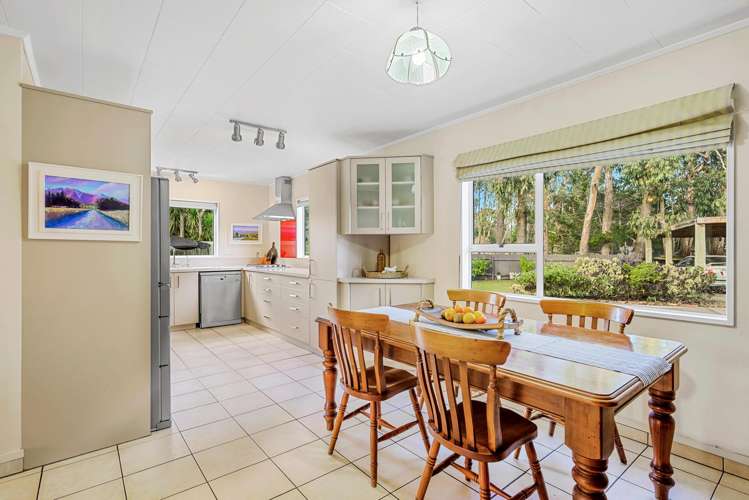 15 Neal Road Rarangi_5