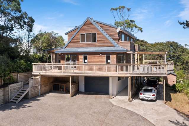 Dual Living & Coastal Serenity on 5,222m²