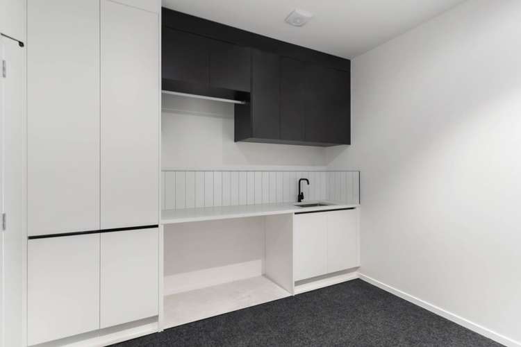 33 Karaka Village Parade Karaka_15