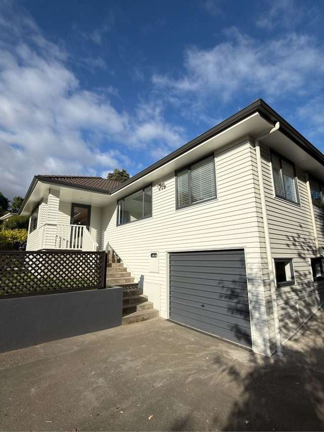 Bright, Comfortable 3 Bedroom Home