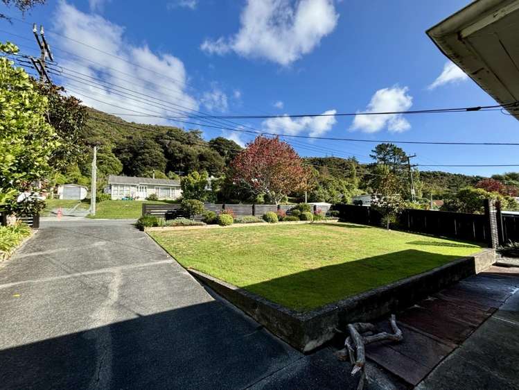 179 Waddington Drive Naenae_18
