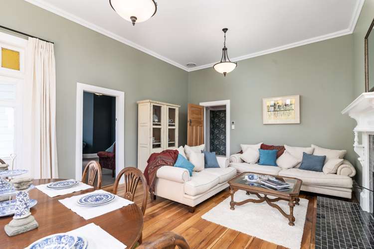 260 High Street North Carterton_6