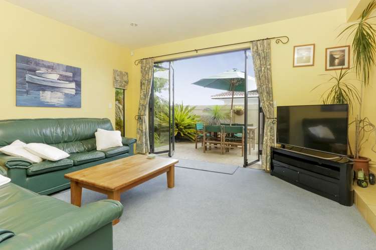 123 Golf Road Titirangi_8
