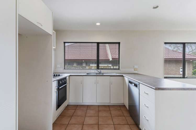 1/42 Esther Place Red Beach_3