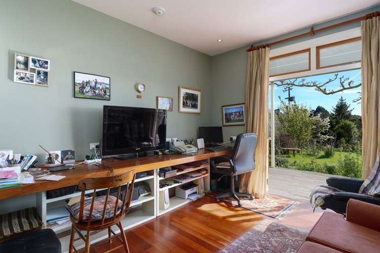 364 The Coastal Highway Redwood Valley_17