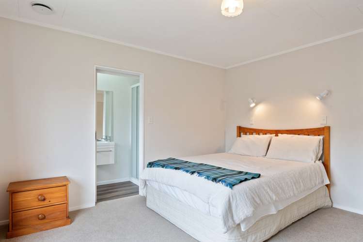 16 Wright Grove Levin_9