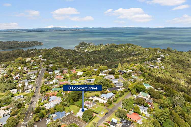 8 Lookout Drive Laingholm_11