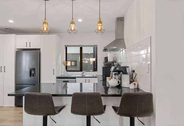 63 Black Beech Crescent Takanini_8