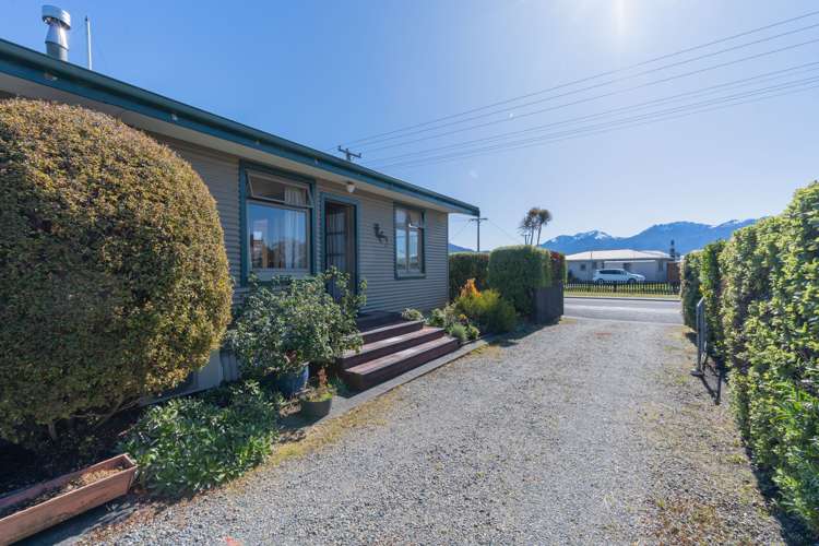 52 Matai Street Te Anau_11