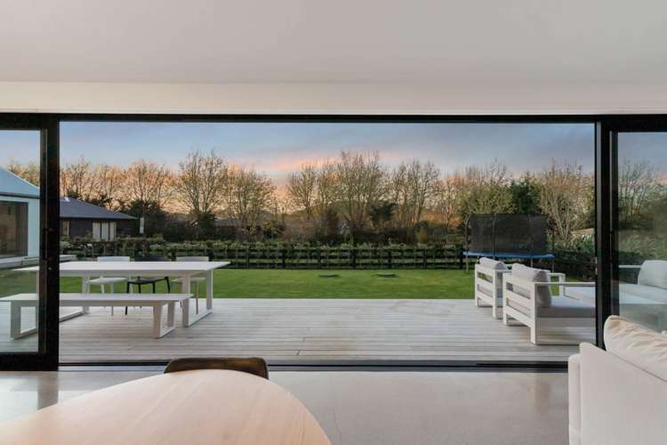 8 Benjamin Place Clevedon_1