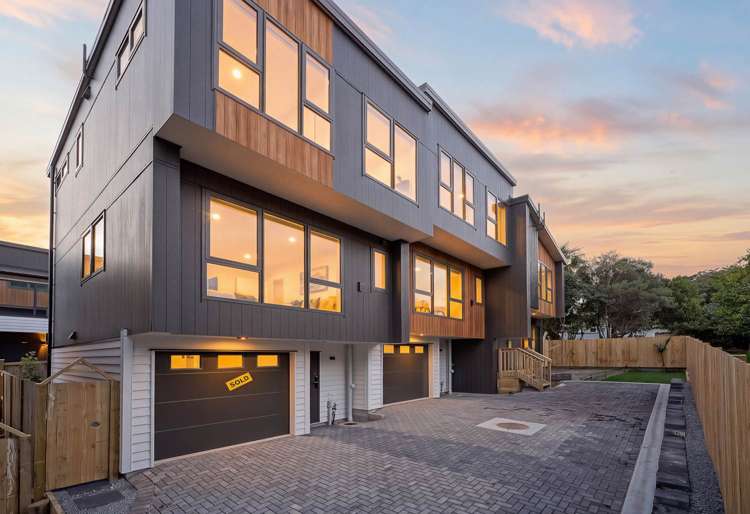 Lot 2/7 Orton Street Glenfield_26