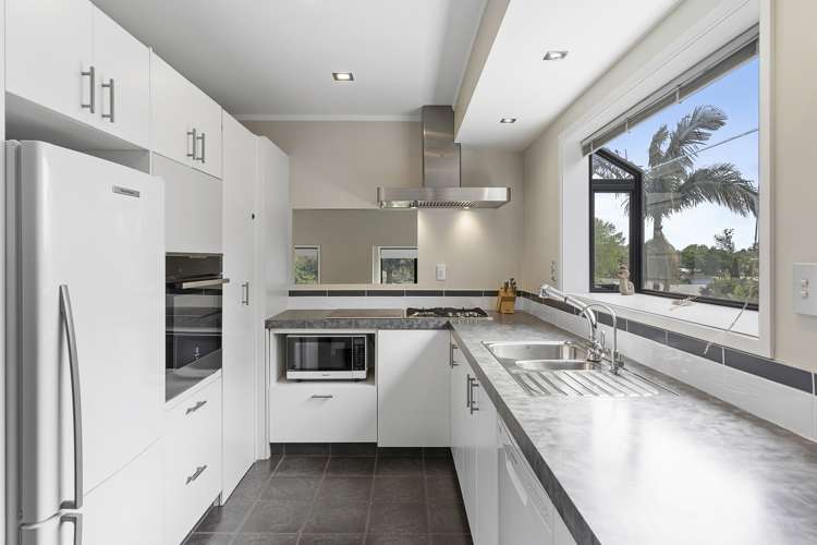 15 Taupiko Place Green Bay_8