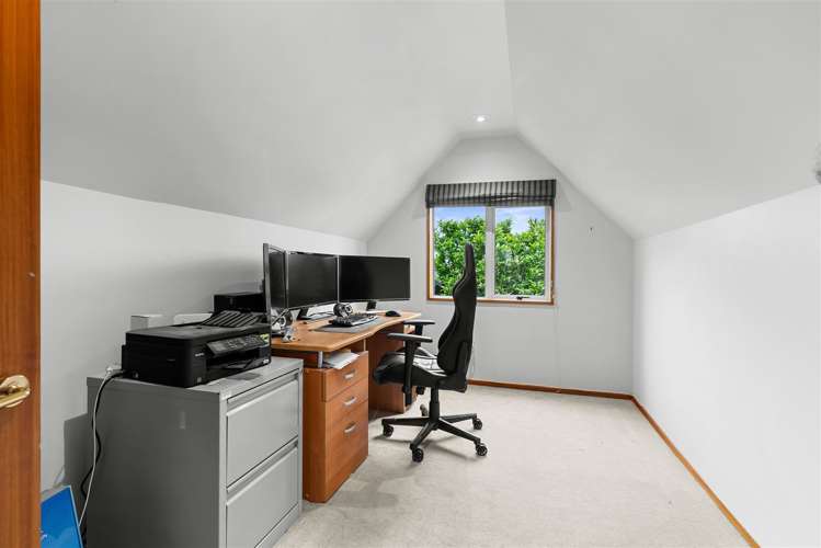 1816 Cust Road Cust_16