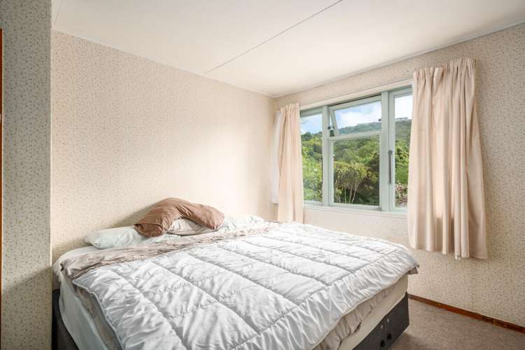 78 Champion Street Cannons Creek_5