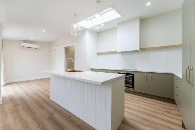 82 Avenue Road West End_4