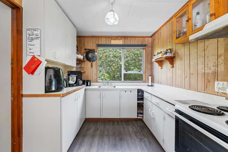 44 Leckhampton Court Clyde Hill_19