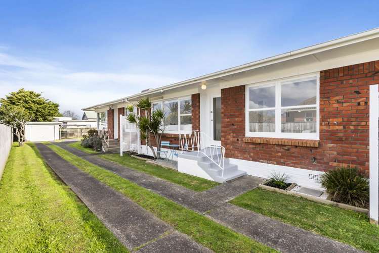 2/12 Dominion Street Takapuna_11