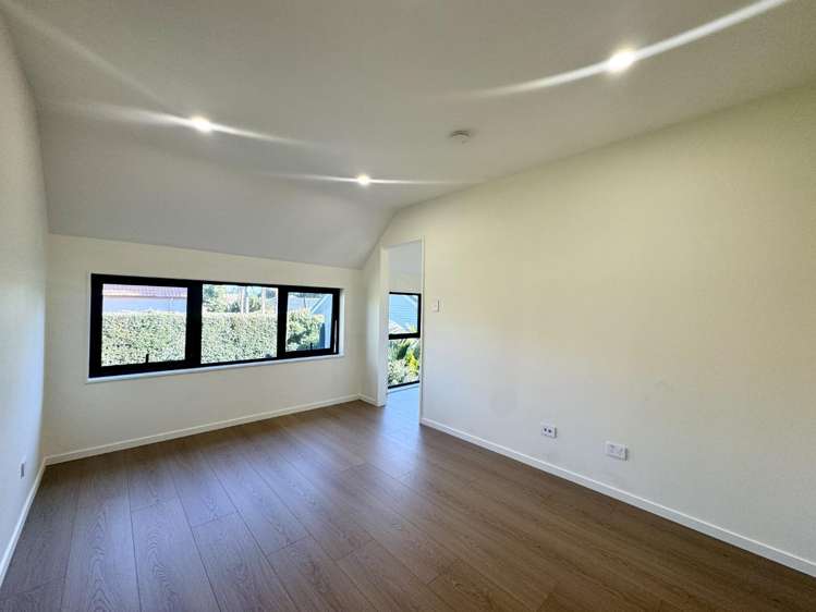 8a Gorrie Ave 1662_17