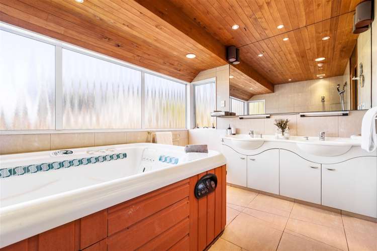 113 Tiroroa Avenue Te Atatu South_9