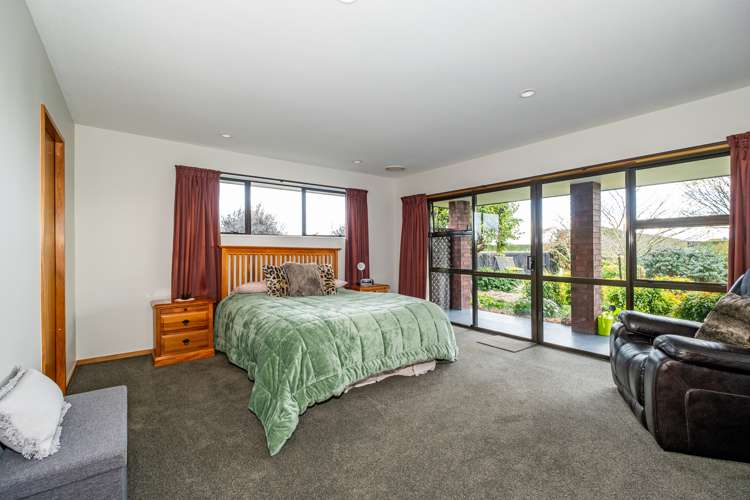 446 Grahams Road Willowby_12