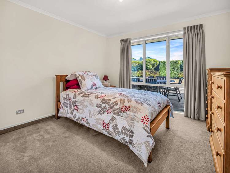 3 Hasendene Drive Lincoln_23