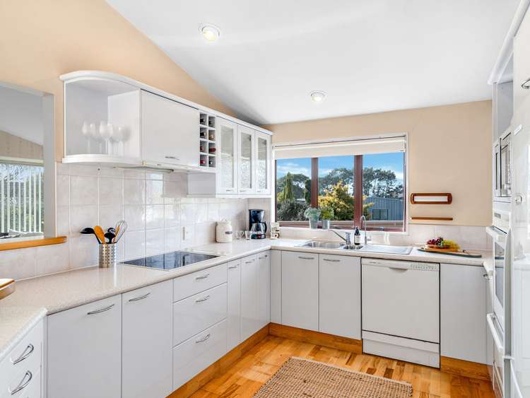 8 Princess Maria Place Massey_6