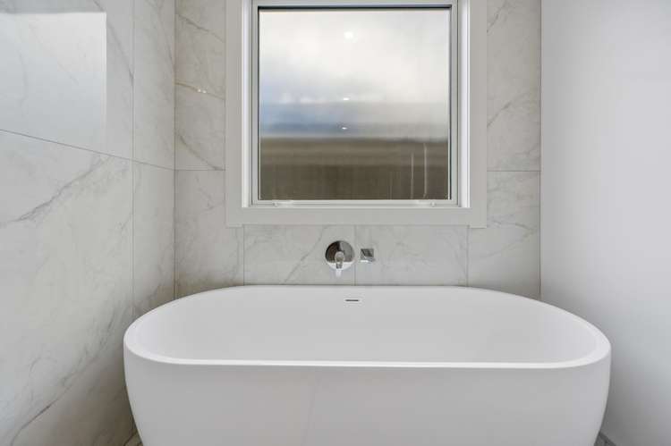 102 Pelorus Avenue Poraiti_22