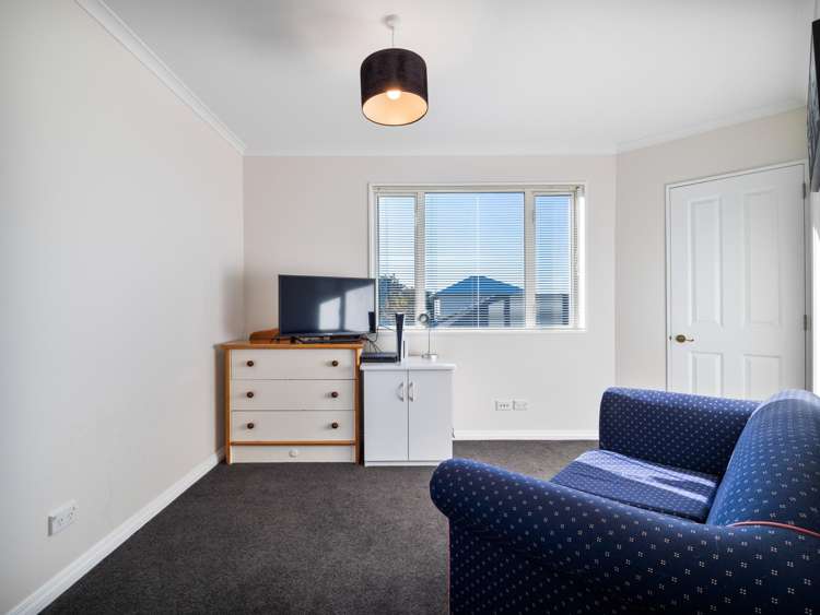 15 Sutton Place Dallington_20