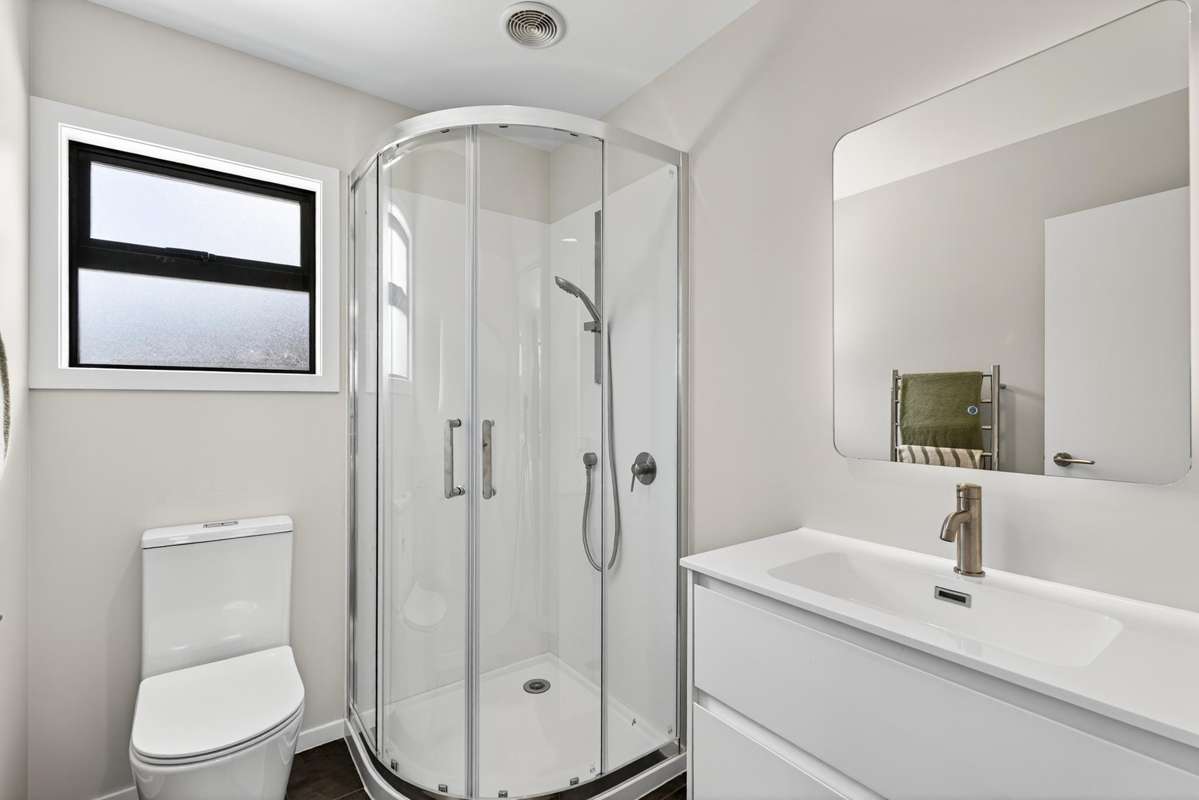 927A Nelson Street North (front townhouse)_4