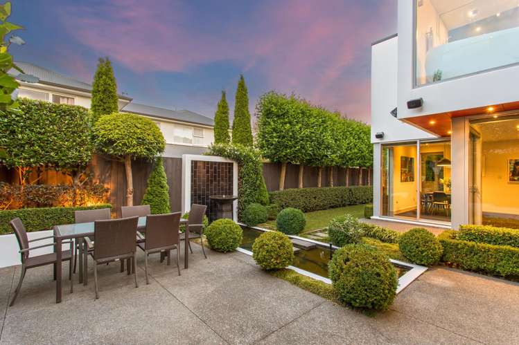 54 Office Road Merivale_12