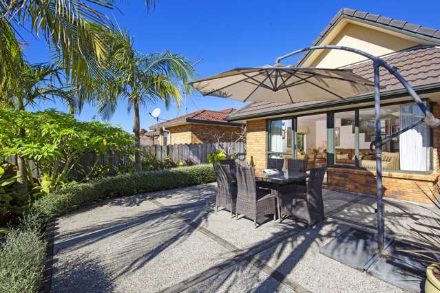 3/6 Marbeth Court Botany Downs_2