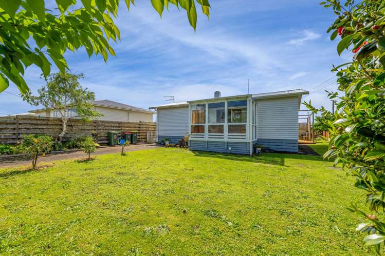 2 Bone Crescent Hawera_15