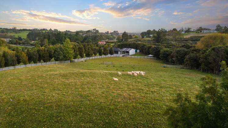 1 Ngaire Close Wainui_28