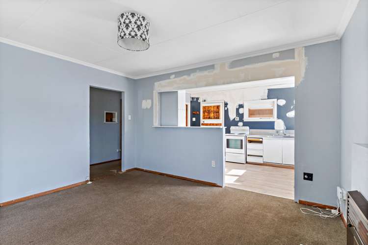 412 High Street South Carterton_5