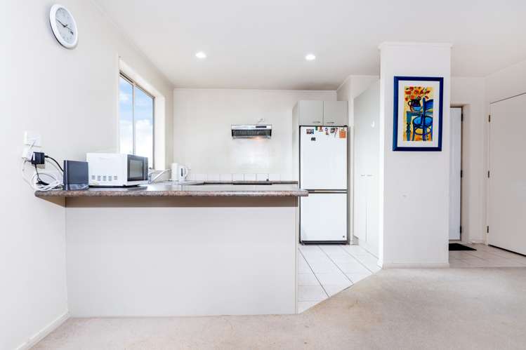 6 Dovey Place Massey_5