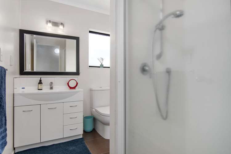 19 Paradise Place Matua_12