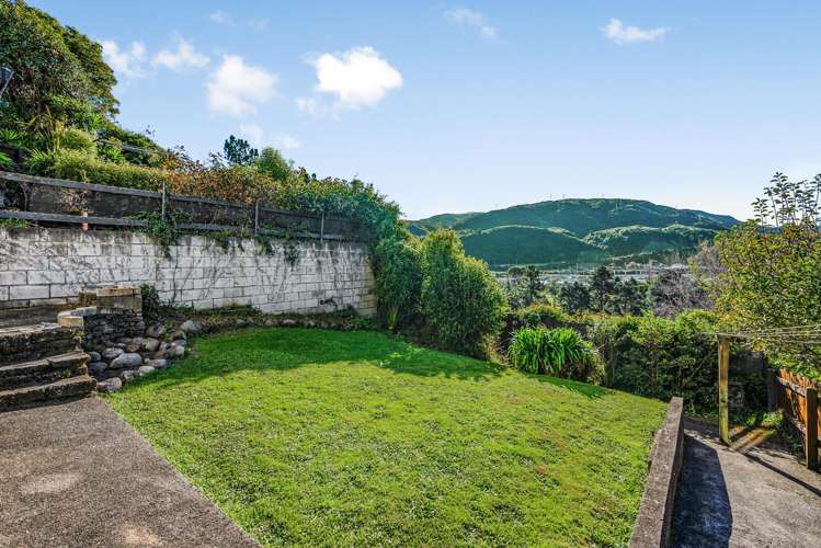 2/54 Holborn Drive Stokes Valley_14