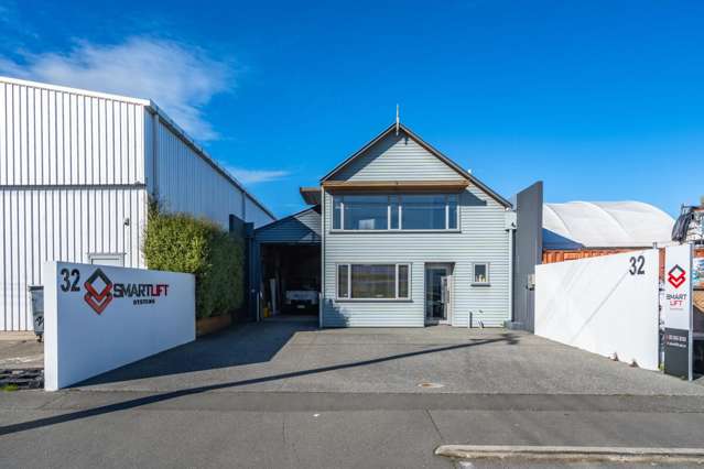 Modern City Fringe Warehouse & Office