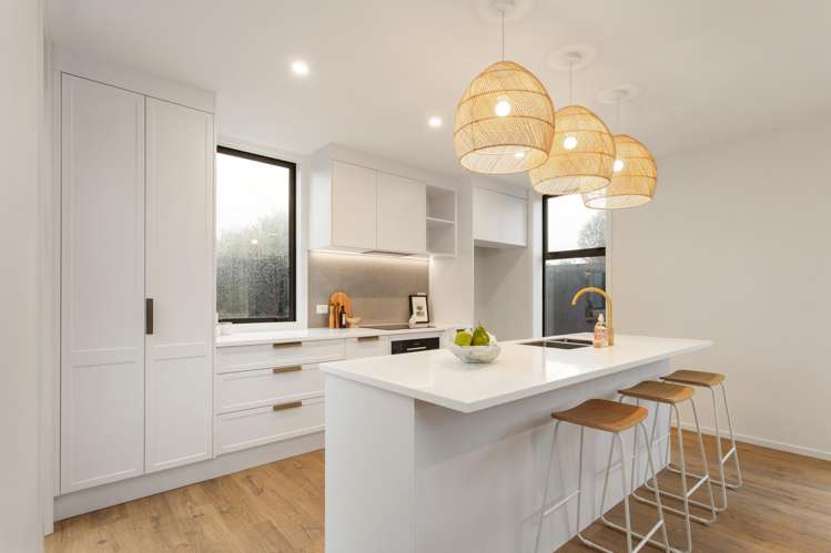 2/143 Weston Road_1
