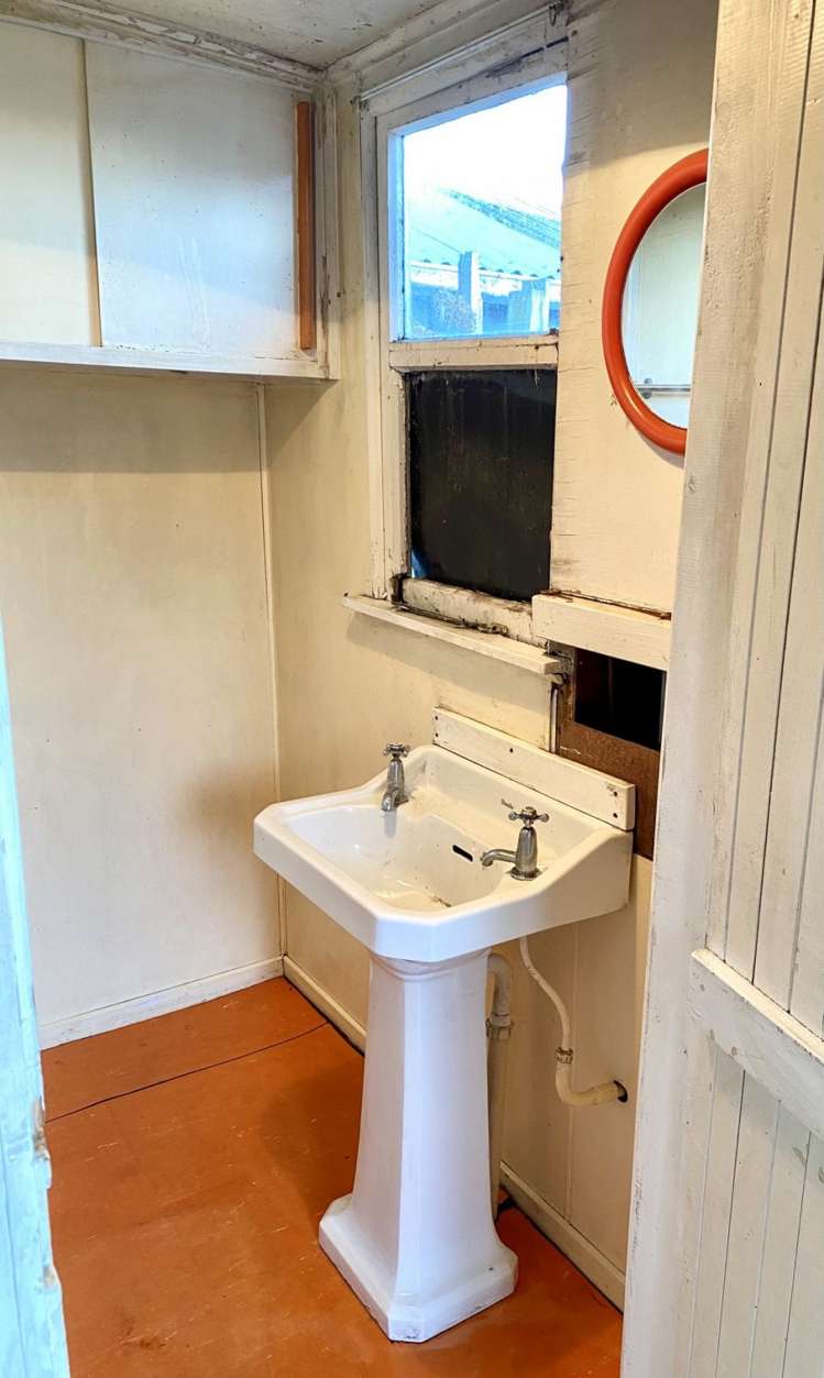 42 Pacific Drive Southbridge_18