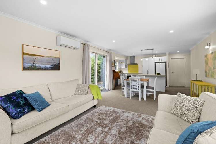 4a Read Crescent Clive_2