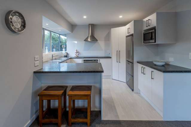 2/12 Kirsten Place Parklands_3