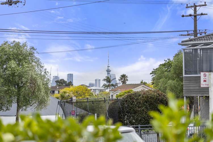 2/32 Old Lake Road Narrow Neck_18