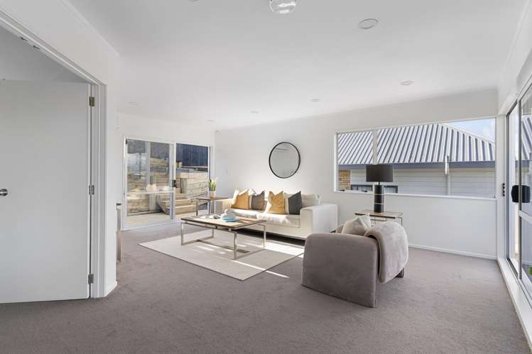 2/9 Colmar Road Mellons Bay_6