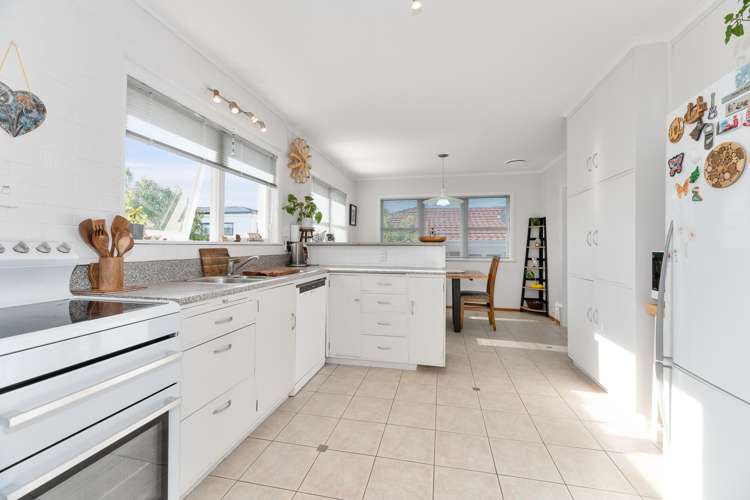 7 Letterkenny Place Blockhouse Bay_7