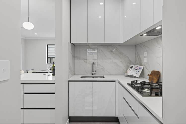 2 Ballyalton Crescent Flat Bush_14